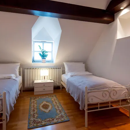 빌라 Herga Wine Estate - Old Lady -