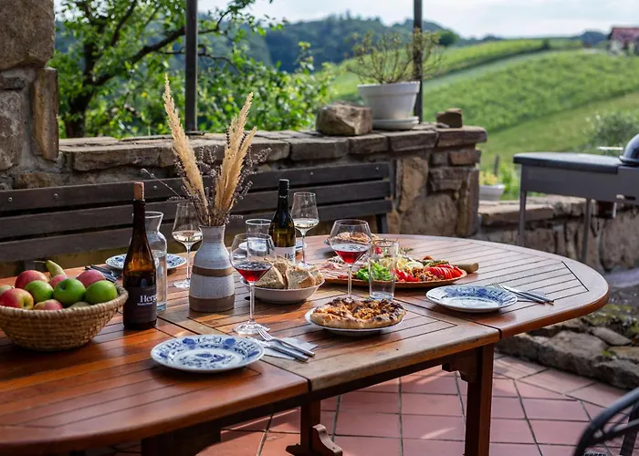 Villa Herga Wine Estate - Old Lady -